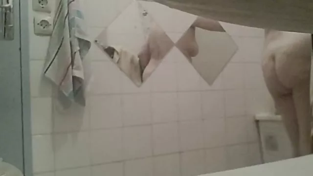En iyi porno hiçbir kayıt 3 15-Kasım-2015 Kraliçe'nin sikis indir mobil Blade Part